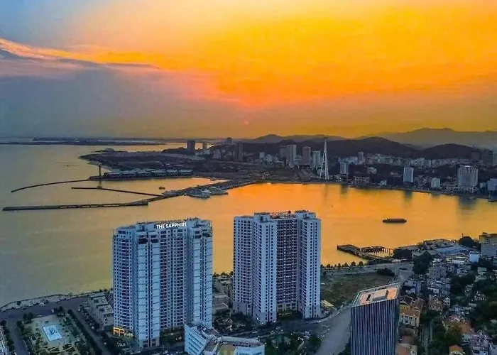 Sapphire Carol Ha Long 6
