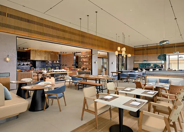 Hyatt Place Ha Long Bay, Bai Chay